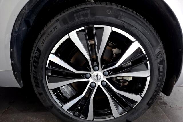 Volvo XC60 2.0 T8 AWD 335kW/456pk Plug-in hybrid Plus Bright PANORAMADAK + HARMAN/KARDON + EL.TREKHAAK + ADAPT.CRUISE + PILOT ASSIST + BLIS + HEAD-UP DISPLAY + STOEL-&STUURVERWARMING + 360 CAMERA + HEAD-UP DISPLAY + PARKSENSOREN V&A + 20" LM-VELGEN!!