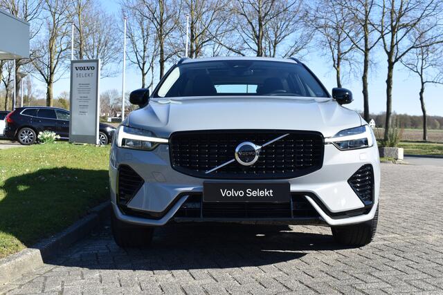 Volvo XC60 T6 AWD 350PK Plug-in Hybrid Ultimate Dark / Head-Up / Trekhaak / Blis / 360 Camera / Schuif/kanteldak /