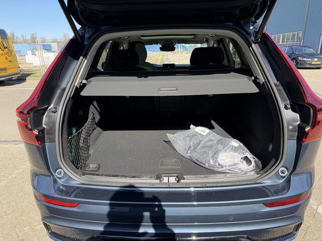 Volvo XC60 2.0 T8 Plug-in hybrid AWD Ultra Dark 360 l stoel verwarming l 455pk