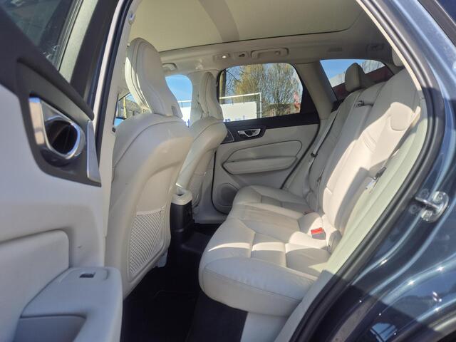 Volvo XC60 2.0 T6 Plug-in hybrid AWD Plus Bright Trekhaak/B&W/Adaptive etc.