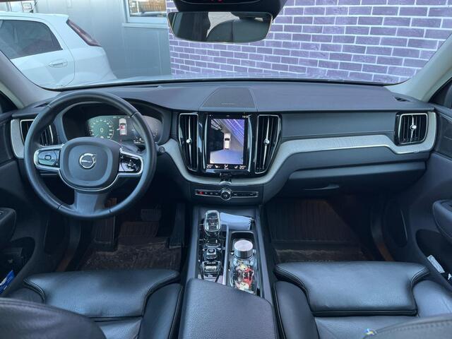 Volvo XC60 2.0 T8 Twin Engine AWD Inscription | Panorama dak | Trekhaak | Head-up display | 360° camera | Harman & Kardon | Adaptieve cruise control |