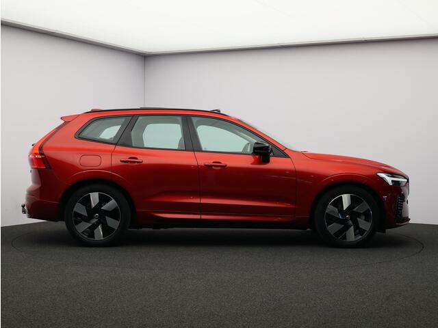 Volvo XC60 T6 350PK Plug-in hybrid AWD Ultimate Dark / Bowers & Wilkins / Luchtvering / Trekhaak / Head Up / Panoramisch Dak / Adaptieve Full Led / 360gr Camera /