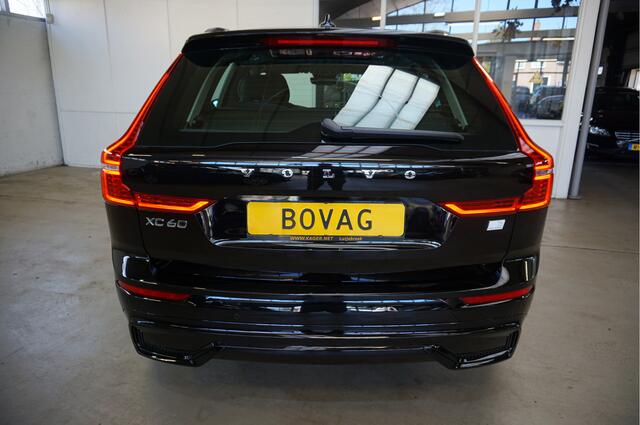 Volvo XC60 2.0 T6 Plug-in hybrid AWD Ultimate Dark Head-Up Long-Range 20"Velgen Schuifdak.
