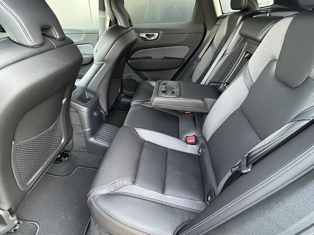 Volvo XC60 2.0 T6 Plug-in hybrid AWD Plus Black Edition 360 Camera / Extra getint glas / Elektrische stoelverst. / Harman Kardon Audio / Stoel- (v+a) en stuurverw. / New display