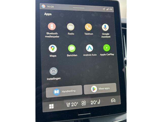 Volvo XC60 2.0 T6 Plug-in hybrid AWD Plus Black Edition 360 Camera / Extra getint glas / Elektrische stoelverst. / Harman Kardon Audio / Stoel- (v+a) en stuurverw. / New display