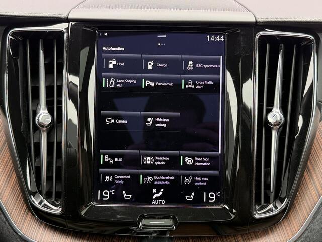 Volvo XC60 2.0 T6 Plug-in hybrid AWD Inscription | 360º Camera | Stoelverwarming V+A | Schuif/kantel Panoramadak | Stuurverwarming | Adaptieve cruise | Standkachel | Volvo on Call | BLIS | Parkeersensoren V+A | Extra getint glas |