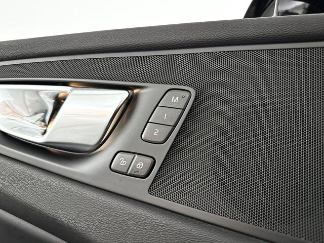 Volvo XC60 T6 Plug-in hybrid AWD Plus Dark | SOH 100% | Panoramadak | 360° camera | Stoel- en Stuurverwarming | Trekhaak