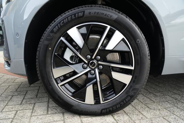Volvo XC60 2.0 T6 Plug-in hybrid AWD FACELIFT Plus Dark 398pk Panoramadak/HarmanKardon/360Camera