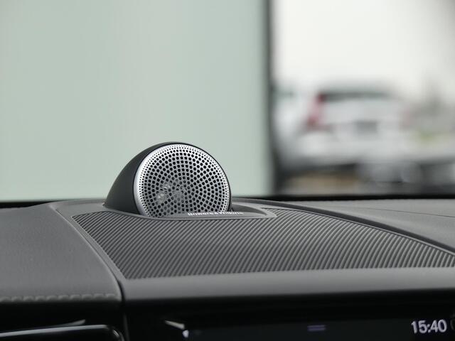 Volvo XC60 2.0 D4 Inscription | Luchtvering | Bowers & Wilkins | Trekhaak | Stoelventilatie & Massage | Panoramadak | 360 Camera | Head Up Display |