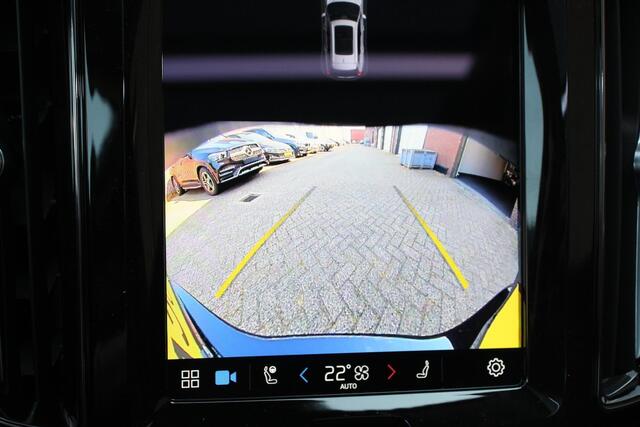 Volvo XC60 2.0 T6 398pk Plug-in hybrid AWD Plus Dark | Leder | Navigatie Google | Harman Kardon | Panorama dak | Lichtmetalen Velgen 19" | Dab | Stoelverwarming | Camera | Led