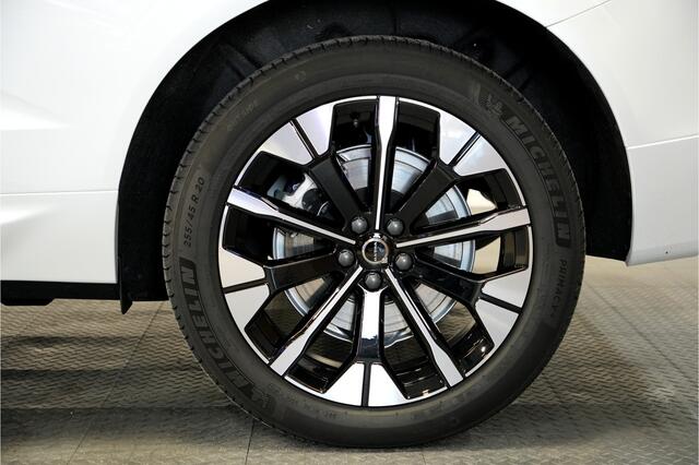 Volvo XC60 2.0 T8 AWD 335kW/456pk Aut8 Plug-in hybrid Ultra Dark PANORAMADAK + HARMAN/KARDON + EL.TREKHAAK + STOELMASSAGE&-KOELING + ADAPT.CRUISE + GOOGLE DASH + HEAD-UP + LANE ASSIST + STOEL-&STUURVERWARMING + 360 CAMERA + PARKSENSOREN V&A + 20" LM-VELGEN!!