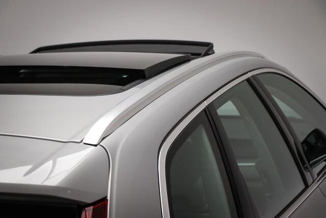 Volvo XC60 2.0 T6 Plug-in hybrid AWD Inscription Exclusive SOH 92% | PANORAMADAK | DAB | DRAADLOZE LADER | APPLE | CAMERA