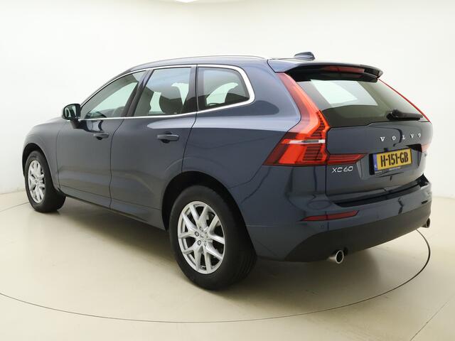 Volvo XC60 T5 252pk Momentum Pro / BLIS / Park assist camera / Pilot assist / Trekhaak / Stoelverwarming / Apple carplay /