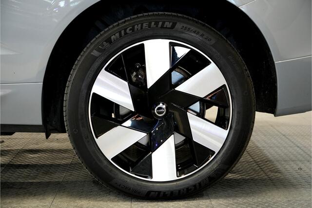 Volvo XC60 2.0 T6 AWD Recharge 293kW/399pk Aut8 Ultra Dark BOWERS&WILKINS + EL.TREKHAAK + PANORAMADAK + PILOT ASSIST + ADAPT.CRUISE + STOELMASSAGE + STOELVERWARMING&-VENTILATIE + CAMERA + BLIS + KEYLESS + HEAD-UP DISPLAY + PARKSENSOREN + 20" LM-VELGEN!!