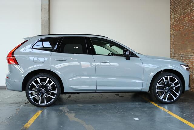 Volvo XC60 T8 Plug-in hybrid AWD Ultra Black Edition | Bowers & Wilkins Premium Audio | Luchtvering | 22''Lichtmetalen velgen | Nappa Lederen bekleding | Stoelventilatie | Stoelverwarming | 360° Parkeercamera | Gelamineerde zijruiten |