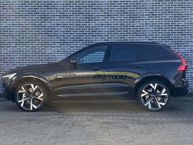 Volvo XC60 2.0 T8 Plug-in hybrid AWD Ultra Black Edition | PHEV | Facelift | Google | Long Range | Adaptieve Cruise Control | Luchtvering | Harman Kardon Audio | Stoelverwarming Voor + Achter | 360 Camera | Keyless | Gelamineerd Glas | DAB | Stuurverwarming | Head-U