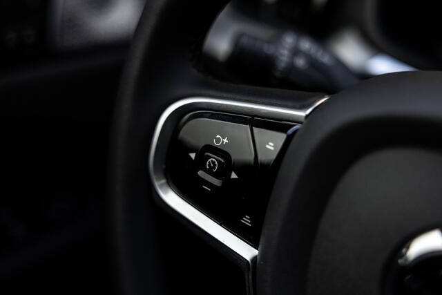 Volvo XC60 2.0 T8 AWD U Black Edition | Facelift | B&W | Massage | Trekhaak