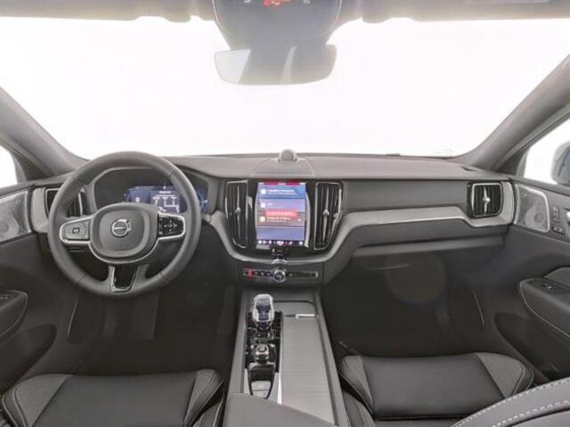 Volvo XC60 2.0 T8 Plug-in hybrid AWD Plus Black Edition | Luchtvering | Bowers & Wilkins sound | Panoramadak | Trekhaak |