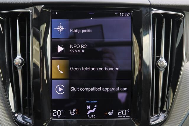 Volvo XC60 T8 Recharge AWD Inscription - Panorama/schuifdak - IntelliSafe Assist & Surround - Harman/Kardon audio - Adaptieve LED koplampen - Parkeercamera achter - Verwarmde voorstoelen, stuur & achterbank - Parkeersensoren voor & achter - Elektr. bedienb. voorstoe