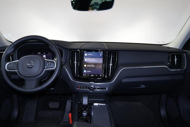 Volvo XC60 T6 Recharge AWD Core Bright - Panorama/schuifdak - IntelliSafe Assist & Surround - Adaptieve LED koplampen - Parkeercamera achter - Verwarmde voorstoelen, stuur & achterbank - Parkeersensoren voor & achter - Draadloze tel. lader - Extra getint glas - 18' 