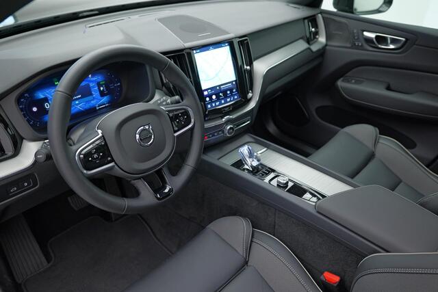 Volvo XC60 2.0 T6 Plug-in hybrid AWD Ultra Black Edition |Pano|H&K|360cam|Memory|