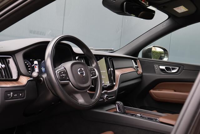 Volvo XC60 2.0 Recharge T6 AWD Leer | Panoramadak | Stoel-/ Stuurverwarming | Apple Carplay / Android Auto