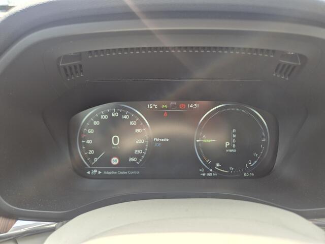 Volvo XC60 2.0 T8 Twin Engine AWD Inscription Luchtvering/Trekhaak/Panodak etc.