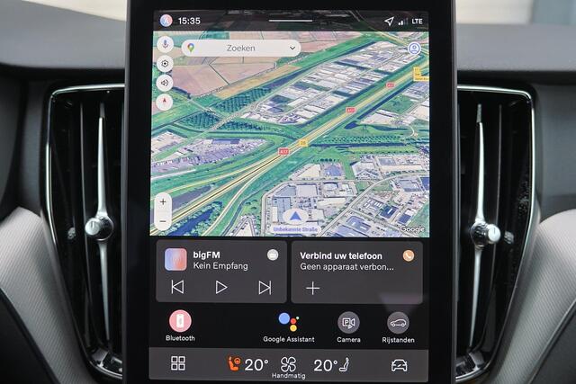 Volvo XC60 T6 Recharge AWD Core - IntelliSafe Assist & Surround - 360º Camera - Adaptieve LED koplampen - Verwarmde voorstoelen, stuur & achterbank - Parkeersensoren voor & achter - Elektr. bedienb. voorstoelen met geheugen - Extra getint glas - 19' LMV