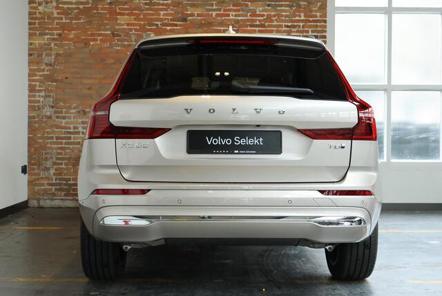 Volvo XC60 T6 Automaat Plug-in hybrid AWD Plus Bright | Schuif/Kantel-Panoramadak | 360º Visual Park Camera | Harman Kardon Premium Audio | Elektrisch Verstelbare Voorstoelen | 20 inch Lichtmetalen Wielen | Parkeersensoren voor + achter