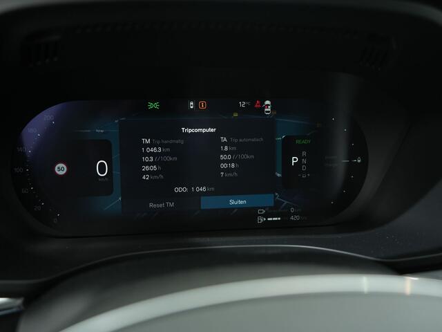 Volvo XC60 2.0 T6 RECHARGE 350PK AWD PLUS BLACK EDITION AUT8 | Trekhaak | 360 camera | Pilot Assist | Light Pack