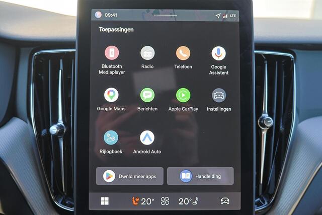 Volvo XC60 T6 Recharge AWD Core - IntelliSafe Assist & Surround - 360º Camera - Adaptieve LED koplampen - Verwarmde voorstoelen, stuur & achterbank - Parkeersensoren voor & achter - Elektr. bedienb. voorstoelen met geheugen - Draadloze tel. lader - Extra getint glas