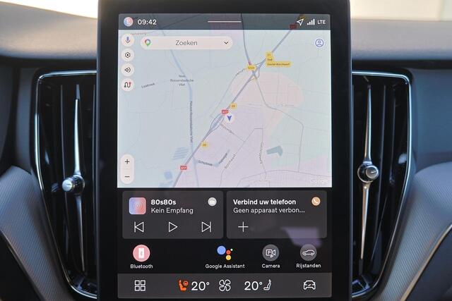 Volvo XC60 T6 Recharge AWD Core - IntelliSafe Assist & Surround - 360º Camera - Adaptieve LED koplampen - Verwarmde voorstoelen, stuur & achterbank - Parkeersensoren voor & achter - Elektr. bedienb. voorstoelen met geheugen - Draadloze tel. lader - Extra getint glas