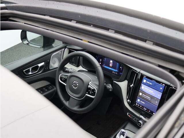 Volvo XC60 2.0 T8 Plug-in hybrid AWD Ultra Dark Automaat / Panoramadak / Bowers & Wilkins audio / 21" velgen / Trekhaak / Gelaagde ramen / Privacy Glass / 360* camera