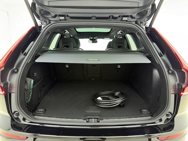 Volvo XC60 T6 350pk AWD Ultra Black Edition | Facelift | Schuif/kantel dak | H & K Audio | BLIS | 360 Camera