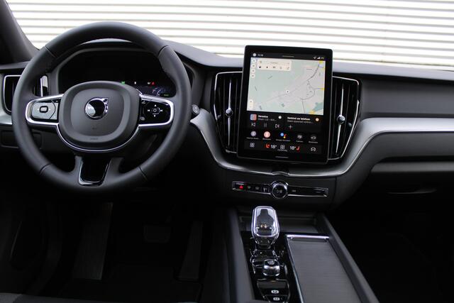 Volvo XC60 2.0 T8 Plug-in hybrid AWD Ultra Black Edition | Trekhaak | Panoramadak | Head-Up | 360 Camera