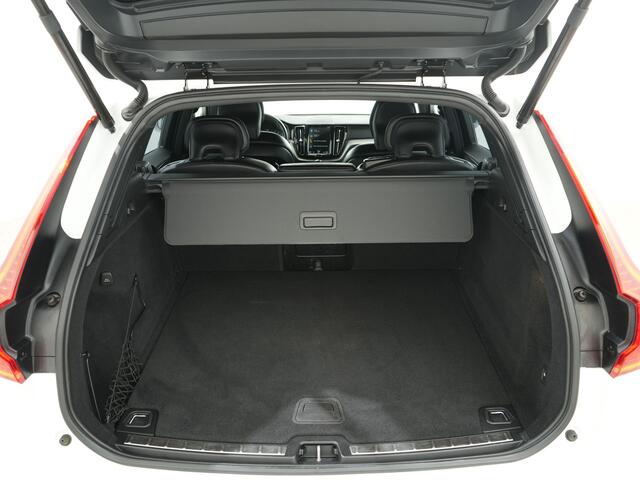 Volvo XC60 2.0 T5 250PK R-DESIGN AUT8 | Leer/Alcantara | Trekhaak | Camera