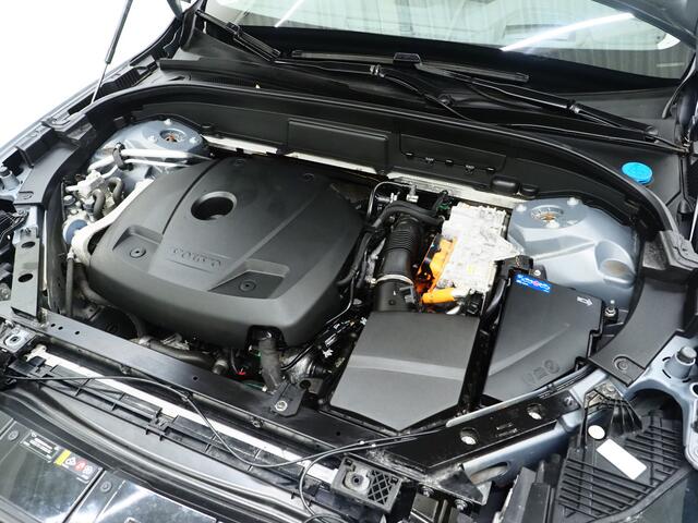 Volvo XC60 2.0 T6 Plug-in hybrid AWD Ultimate Dark Long Range | Panoramadak | Pilot Assist | Harman/Kardon | Leder | HUD | 360 | Keyless | Carplay