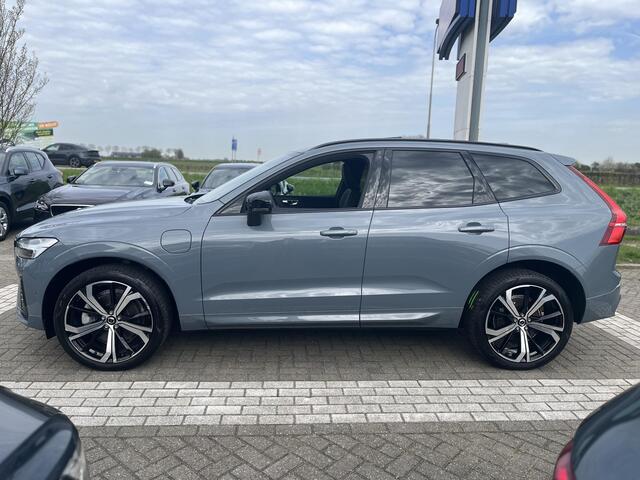 Volvo XC60 T8 Plug-in hybrid AWD Ultra Black Edition | Panoramadak | Trekhaak | 360 Graden Camera | Stoel- en Stuurverwarming |