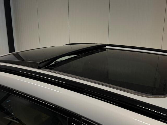 Volvo XC60 2.0 T6 Plug-in hybrid AWD Plus Dark Panodak Trekhaak Dealer Onderhouden