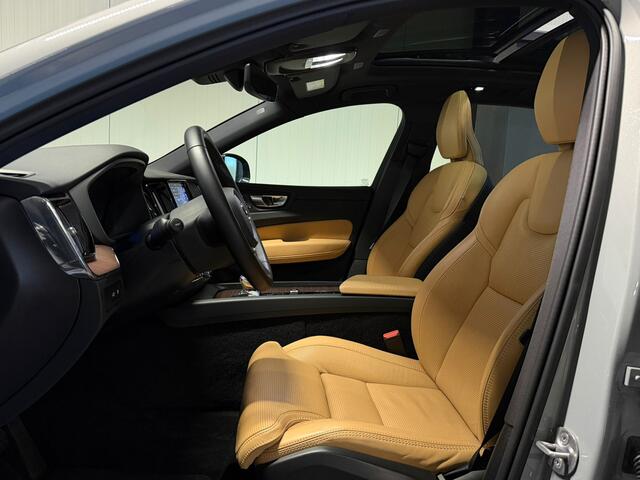 Volvo XC60 2.0 T6 Plug-in hybrid AWD Plus Dark Panodak Trekhaak Dealer Onderhouden
