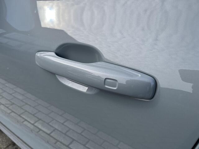 Volvo XC60 T6 Plug-in hybrid AWD Plus Dark | 360 Graden Camera | Trekhaak | Panoramadak | Apple Carplay | Stoel- en Stuurverwarming |