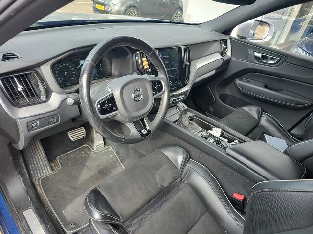 Volvo XC60 2.0 T4 R-DESIGN AUTOMAAT Sportstoelen | Stoelverwarming | Trekhaak