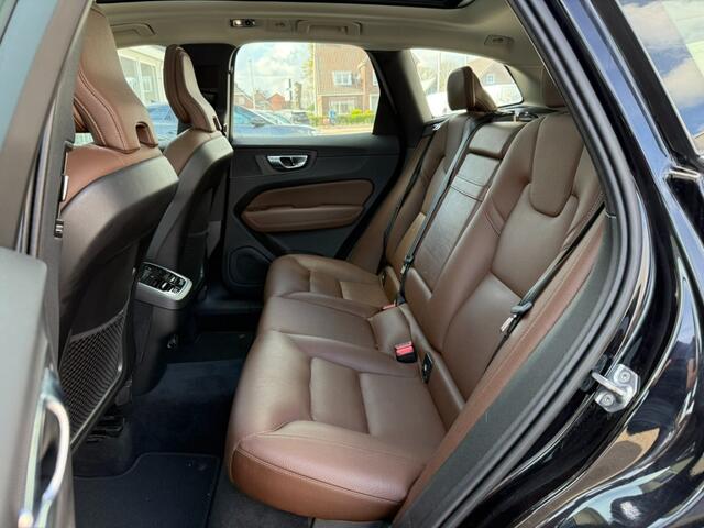 Volvo XC60 2.0 B4 AWD Momentum Pro I Leer I Panorama I Camera I Winterpakket I Trekhaak