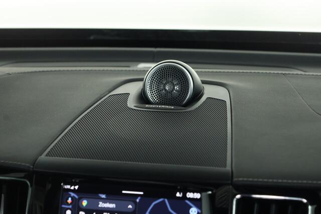 Volvo XC60 2.0 T8 Plug-in hybrid AWD Ultra Black Edition Panorama / Opendak / B&W /ACC / Pilot assist