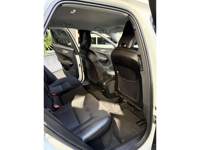 Volvo XC60 2.0 T5 Momentum