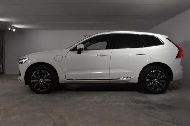 Volvo XC60 T8 390PK Automaat Recharge AWD Inscription / Intellisafe / Panoramadak / head-up display / Camera achter / Donker glas achter