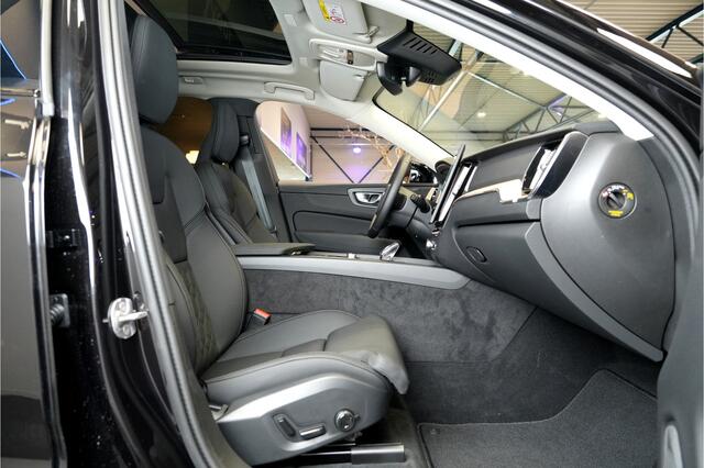 Volvo XC60 2.0 T8 AWD 335kW/456pk Aut8 Plug-in hybrid Plus Dark HARMAN/KARDON + PANORAMADAK + 360 CAMERA + HEAD-UP + BLIS + LANE ASSIST + STOEL-&STUURVERWARMING + ADAPT.CRUISE + PILOT ASSIST + MATRIX LED + KEYLESS ENTRY&GO + PARKSENSOREN V&A + 19" LM-VELGEN!!