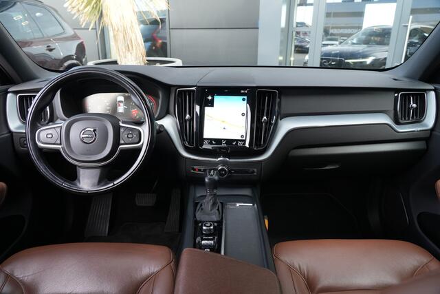 Volvo XC60 2.0 T5 Momentum 251pk Navigatie/Trekhaak/Stoelverwarming