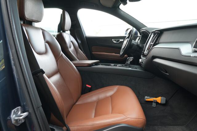 Volvo XC60 2.0 T5 Momentum 251pk Navigatie/Trekhaak/Stoelverwarming