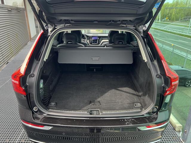 Volvo XC60 2.0 B5 Inscription Mild hybrid, Automaat, Panoramadak, Leder, Stoel- en stuurverwarming, Climate control, Cruise control, Harman Kardon audio, 360 graden parkeercamera, Head-up display